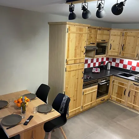 Cosy 4 Pers., Proche Pistes, Piscine Chauffee, Salle De Jeux, Centre A 450m - Fr-1-467-104 Apartment *